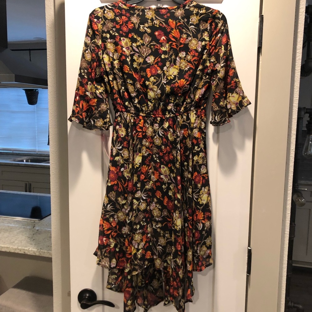 Dress - Picture 4 of 6